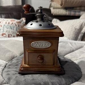 Scentsy Coffee Grinder warmer and stand